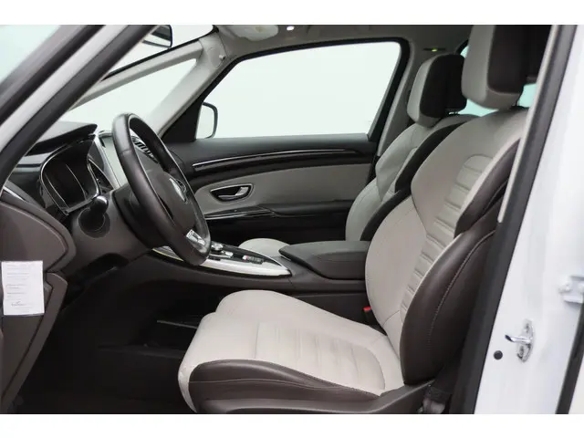 Renault Espace 1.8 TCe Limousin 7p. 2018 Benzine 12