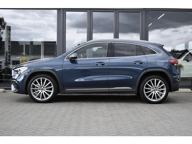 Mercedes-Benz GLA 3