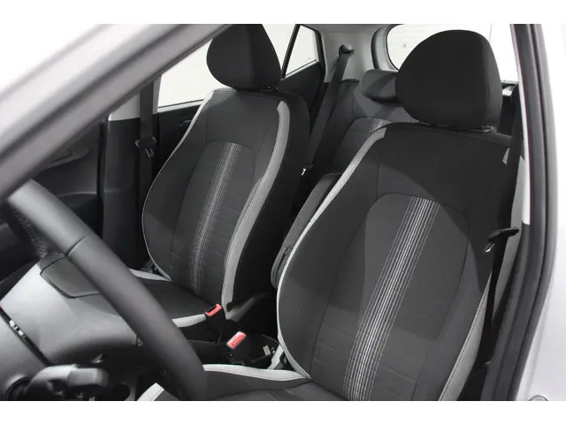 Hyundai i10 1.0 Comfort Automaat 5-zits 2024 Benzine 9