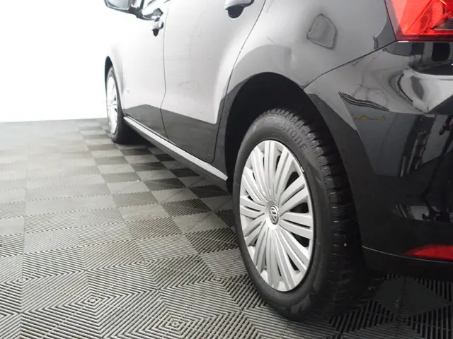 Volkswagen Polo 1.4 TDI Highline- 2014 Diesel 25