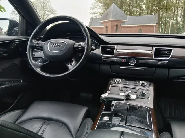 Audi A8 2.0 TFSI Hy. Pro L.+ 2012 Hybride Benzine 13