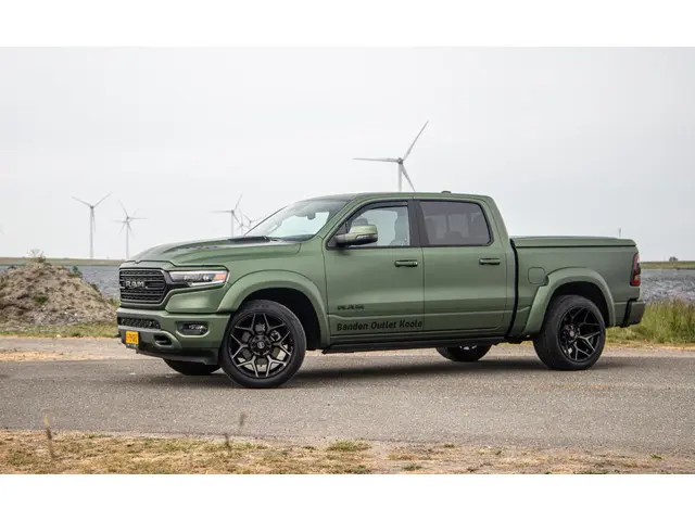 Dodge Ram 1500 2