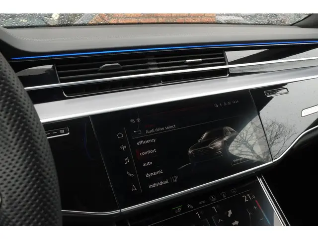Audi A8 60 TFSI e quattro 2022 Hybride Benzine 15