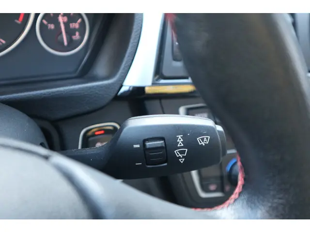 BMW 3 Serie 335i High Executive 2012 Benzine 20