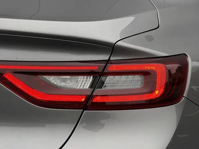 Renault Talisman 1.6 TCe Initiale Paris 2016 Benzine 18