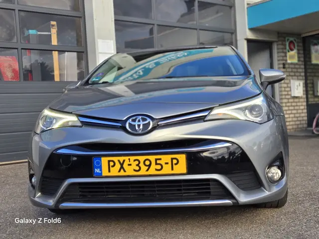 Toyota Avensis 1.8 VVT-i Executive 2017 Benzine 28