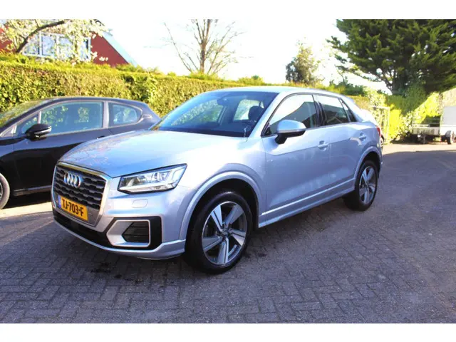 Audi Q2 1.0 TFSI #limited 2018 Benzine 3