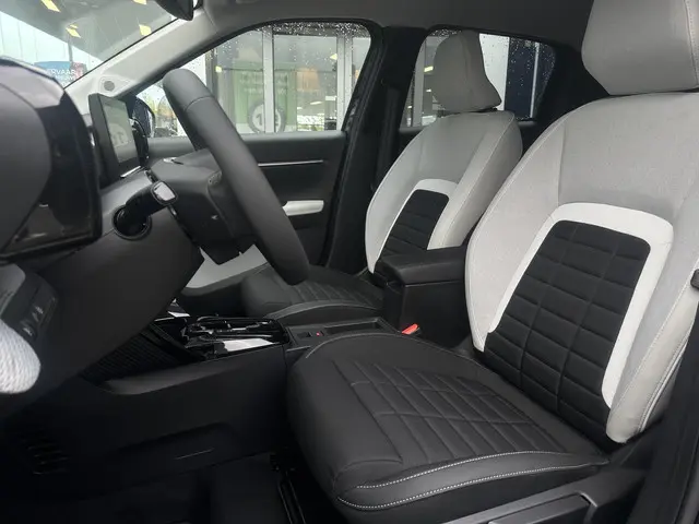 Citroën C3 1.2 Hybrid 110pk Max 2025 Hybride Benzine 10