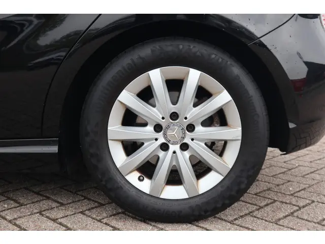 Mercedes-Benz A-Klasse 180 Ambition 2015 Benzine 17