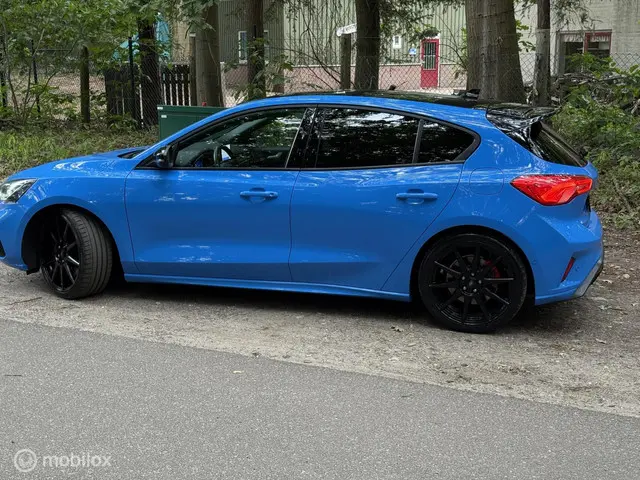 Ford Focus 2.3 EcoBoost ST-X BJ.2022 281pk 2022 Benzine 16