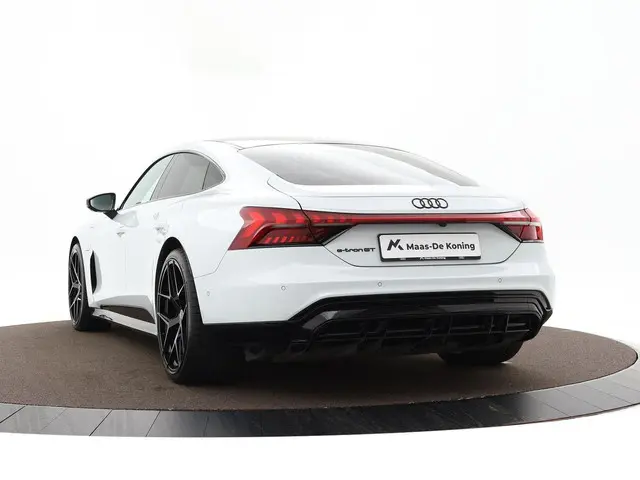 Audi e-tron GT 476pk Competition 93 kWh 2022 Elektrisch 7