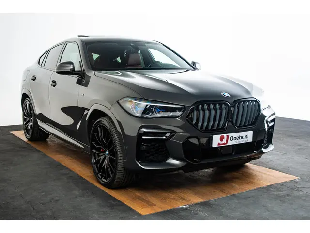 BMW X6 M50i High Executive 2022 Benzine 14