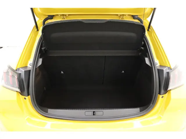 Peugeot 208 1.2 PureTech Allure Pack 2022 Benzine 12