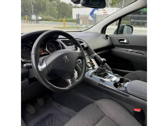Peugeot 3008 1.2 Allure | PDC | Airco | NW APK ! 2015 Benzine 5
