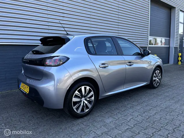 Peugeot 208 1.2 PureTech|NAVI|CARPLAY|CRUISE|LED| 2019 Benzine 7