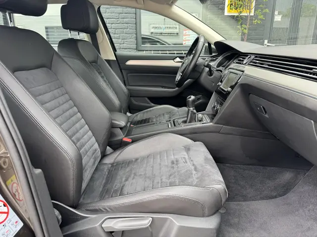 Volkswagen Passat 1.4 TSI ACT Highline 2017 Benzine 11