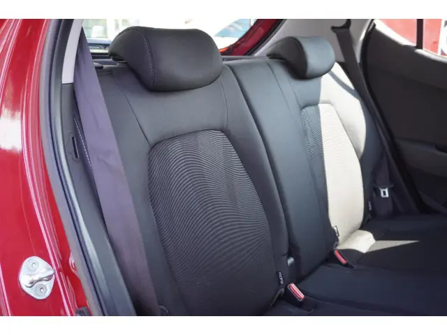 Hyundai i10 1.0i Comfort 2019 Benzine 28