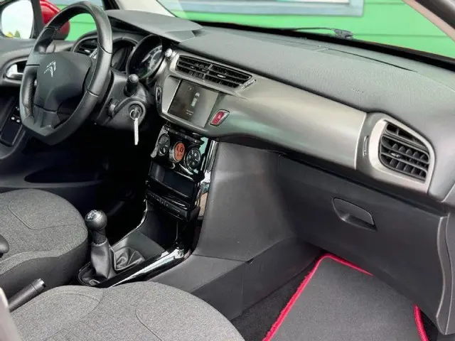 Citroën C3 1.2 PureTech Business / Led / Navi / 2016 Benzine 16