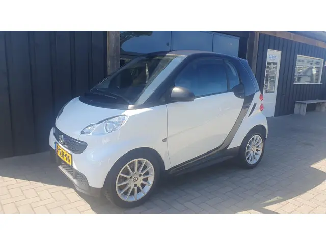 Smart Fortwo coupé 1.0 mhd Edition Pure 2013 Benzine