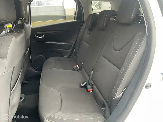 Renault Clio Estate 0.9 TCe Limited 2018 Benzine 8