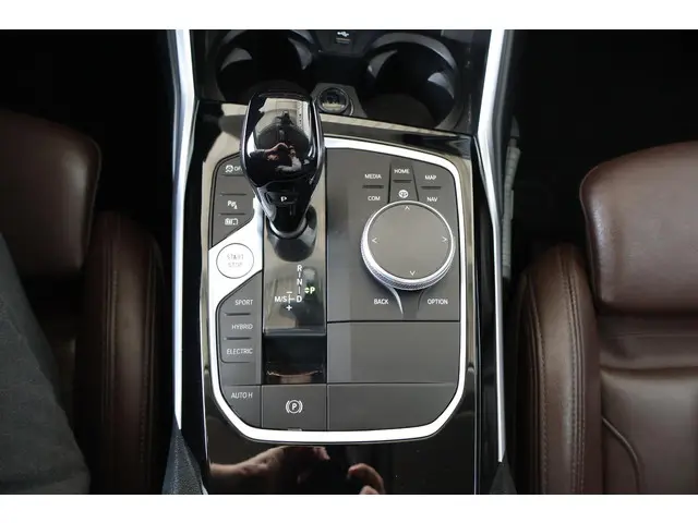 BMW 3 Serie Touring 320e 2022 Hybride Benzine 22