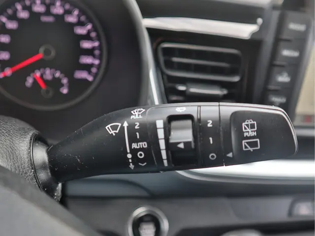 Kia Stonic 1.0 T-GDi ExecutiveLine 2018 Benzine 22