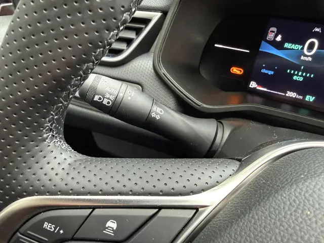 Mitsubishi Colt 1.6 HEV Intense+ 2024 Hybride Benzine 16