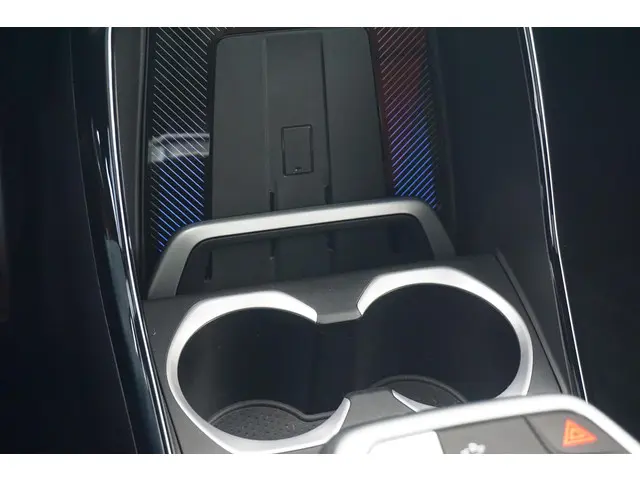 BMW X1 xDrive25e 2025 Hybride Benzine 13