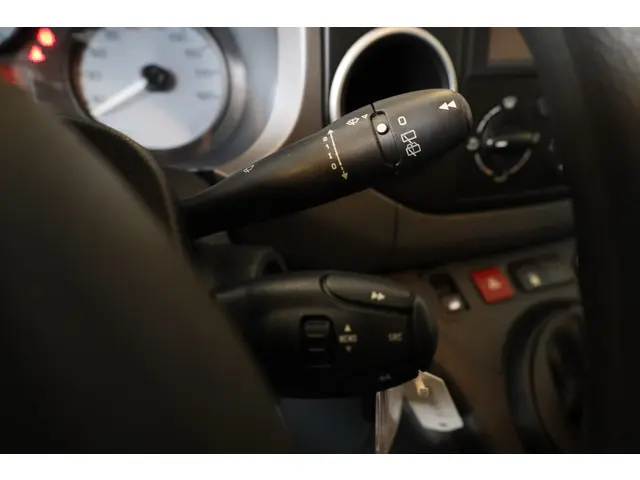 Peugeot Partner Tepee PT 110 Active 2018 Benzine 29