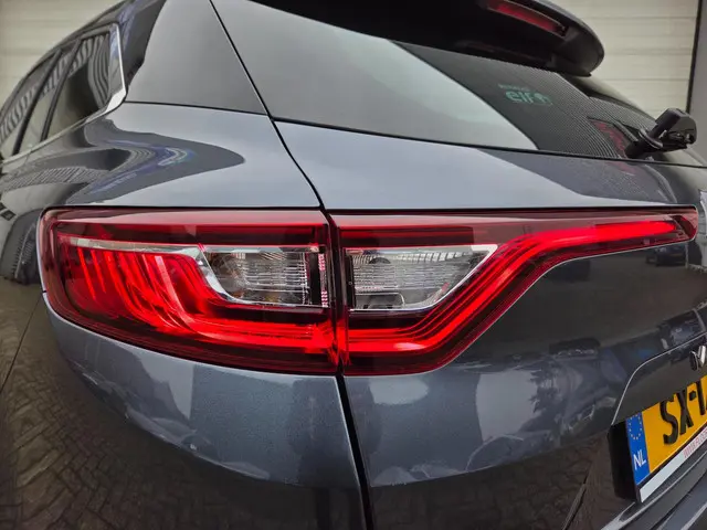 Renault Mégane Estate 1.3 TCe Limited 2018 Benzine 12