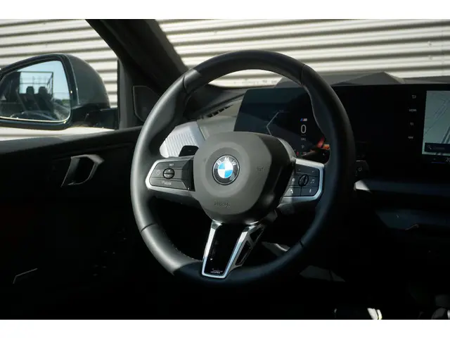 BMW 1 Serie 5-deurs 120 2025 Benzine 26