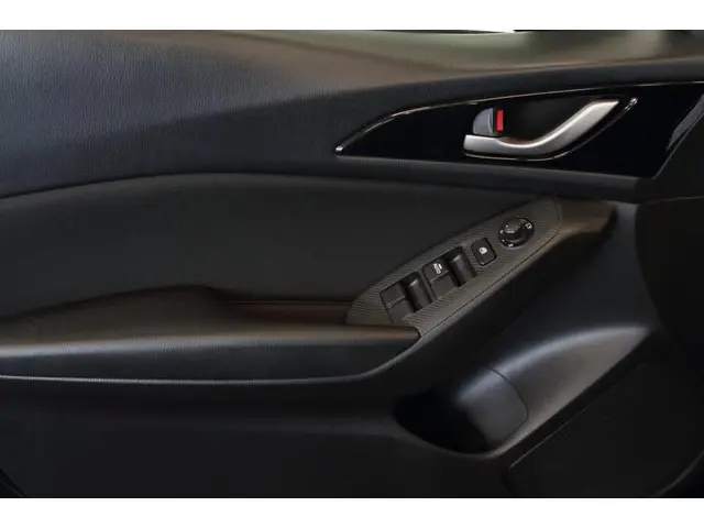 Mazda 3 2.0 TS+ *Navigatie/Clima/Cruise* 2015 Benzine 8