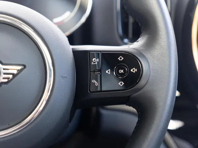 MINI Countryman Cooper Aut. 2023 Benzine 25