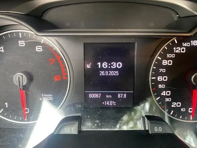 Audi A4 Limousine 1.8 TFSIe Limited S 2014 Benzine 15