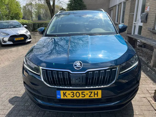 Škoda Karoq 1.0 TSI Business Edition Plus 2021 Benzine 37