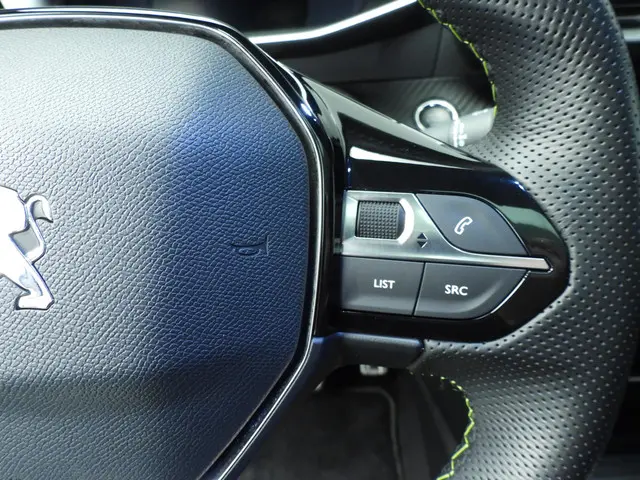 Peugeot e-2008 EV GT Pack 50 kWh 2022 Elektrisch 15