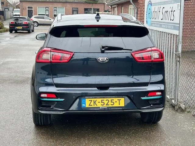 Kia e-Niro ExecutiveLine 64 kWh 2019 Elektrisch 4