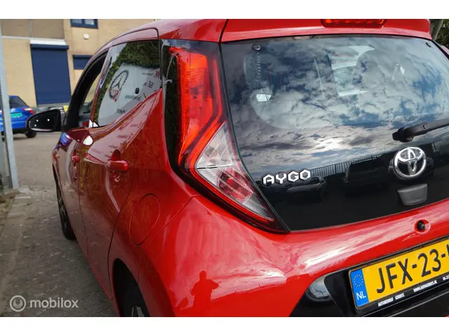 Toyota Aygo 1.0 VVT-i x-joy 2020 Benzine 3