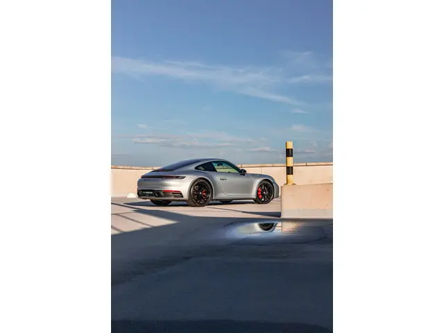Porsche 911 3.0 Carrera 4S 2021 Benzine 98