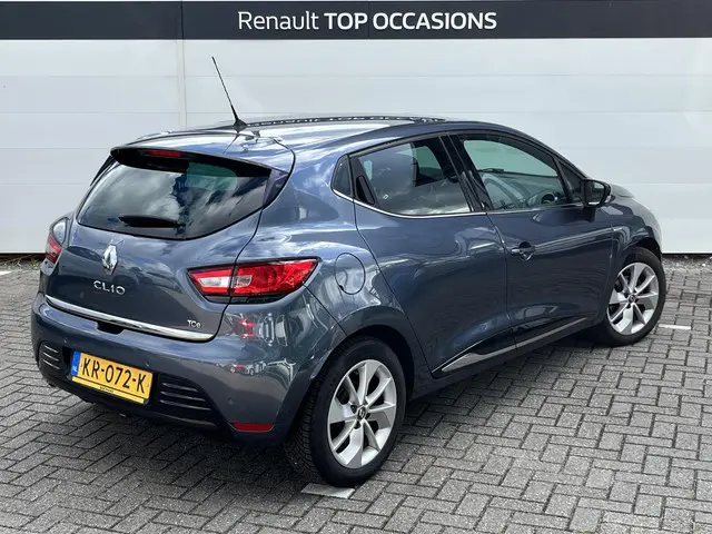 Renault Clio 0.9 TCe Limited 2016 Benzine 2
