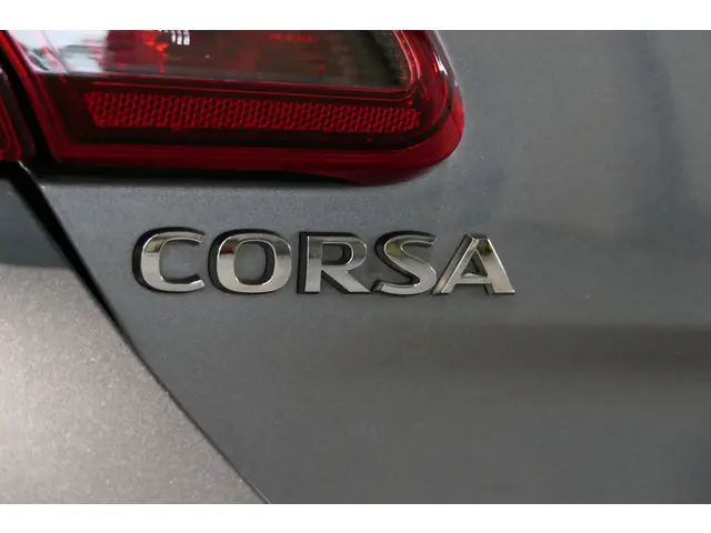 Opel Corsa 1.4 Favourite 2018 Benzine 48