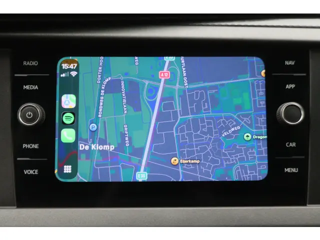 Volkswagen Transporter 2.0 TDI DSG L1H1 2022 Diesel 38