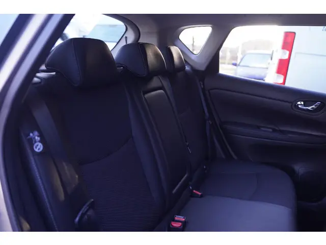 Nissan Pulsar 1.2 DIG-T N-Connecta 2018 Benzine 34