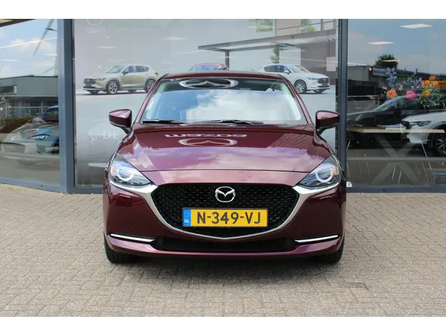 Mazda 2 1.5 Skyactiv-G Luxury 2022 Benzine 8