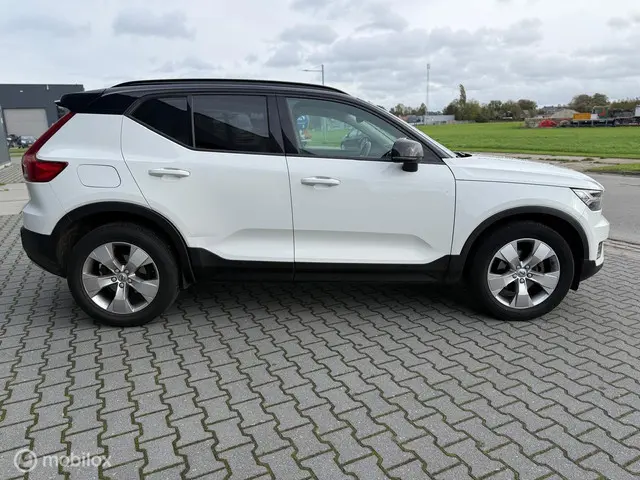 Volvo XC40 1.5 T3 Momentum Leder 2018 157pk 2018 Benzine 6