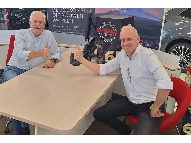 Toyota Yaris 1.5 VVT-i Design Red 2020 Benzine 29