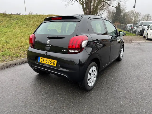 Peugeot 108 1.0 e-VTi Blue Lease 5Drs Airco 2015 Benzine 5