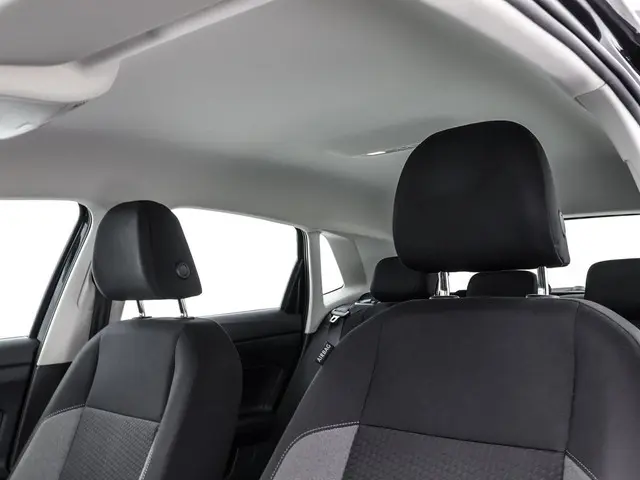 Volkswagen Polo 1.0 TSI 95pk Life Business 2022 Benzine 4