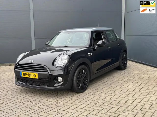 MINI Cooper Mini 1.5 / Navi / Cruise / Nap 2017 Benzine