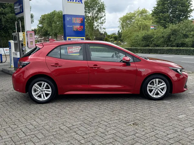 Toyota Corolla 1.8 Hybrid Active 2021 Hybride Benzine 7